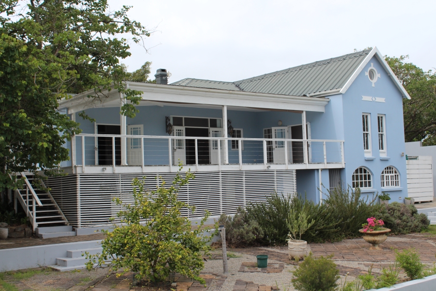 4 Bedroom Property for Sale in West Bank Eastern Cape